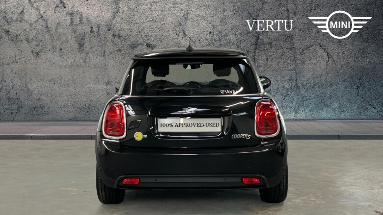 MINI Hatchback 135kW Cooper S Level 3 33kWh 3dr Auto Electric Hatchback